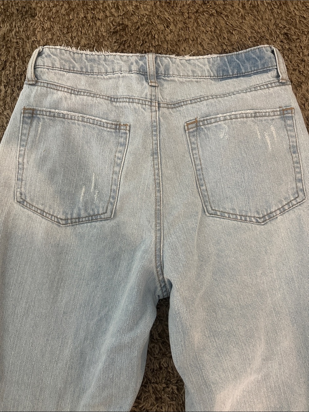 And now this Light Wash Ripped Straight-Leg W Jeans p - Picture 7 of 8